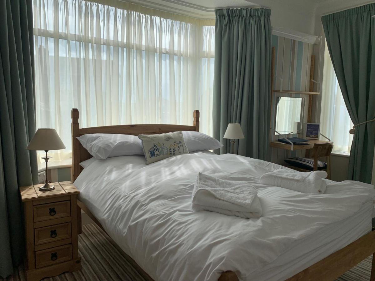 Holly Trees Bed & Breakfast Seahouses Exterior photo